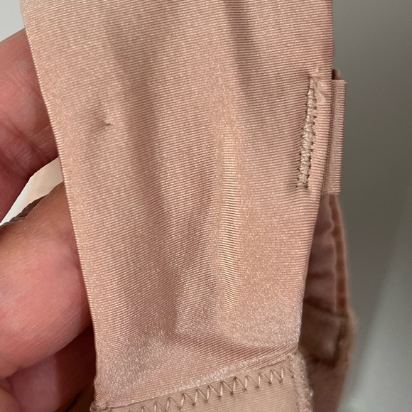 New Skims No Show Unlined Sheer Underwire Demi Bra - Picture 9 of 10